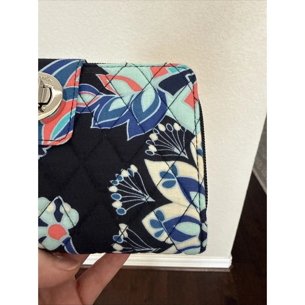 Vera Bradley Turn-Lock Wallet Zip Around Blue